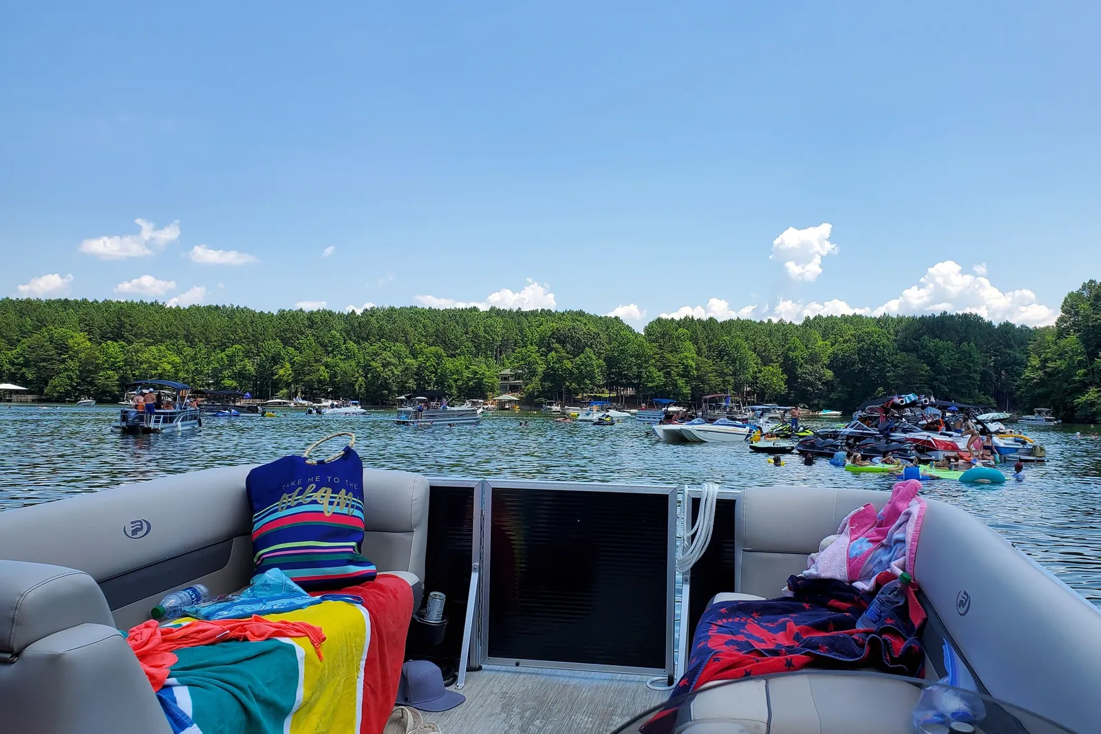 The 2021 Vectra Tritoon on the water 4